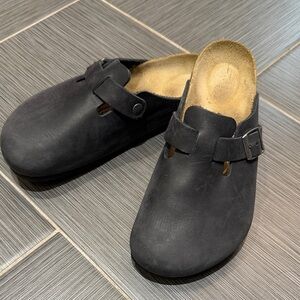 Birkenstocks - size 40 / W 9, M 7
